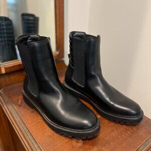 Gap Women's Shoe Size 10 Black Faux Leather Chelsea Boots